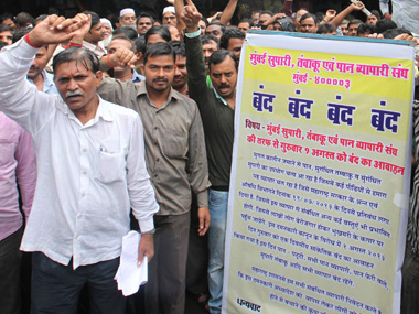 Paan shop owners stay shut in Mumbai to protest gutka ban Paan shop owners stay shut in Mumbai to protest gutka ban