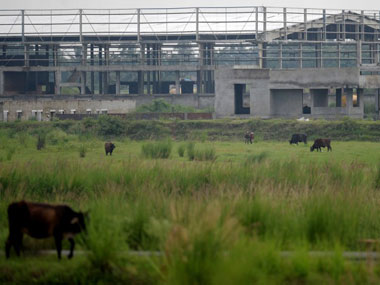 PIL in Calcutta HC says land mafia forcefully buying land from farmers PIL in Calcutta HC says land mafia forcefully buying land from farmers