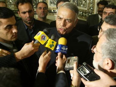 Government should end talks with Pakistan: Yashwant Sinha Government should end talks with Pakistan: Yashwant Sinha