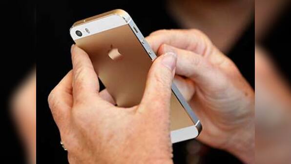 Apple launches 'Gold' iPhone 5s and colourful iPhone 5C