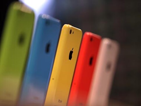 'By introducing cheaper iPhones, Apple will lose its high end position' 'By introducing cheaper iPhones, Apple will lose its high end position'
