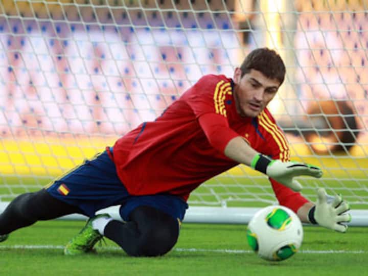 Unlucky Casillas injured again