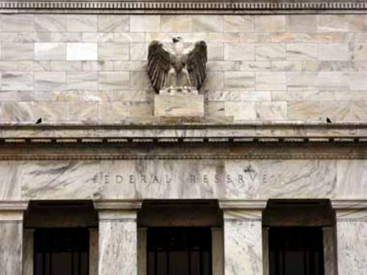 Equity market expects Fed to delay tightening; bond players don't buy it