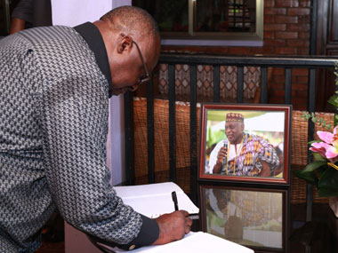 Westgate attack: Ghana mourns death of beloved poet Kofi Awoonor Westgate attack: Ghana mourns death of beloved poet Kofi Awoonor