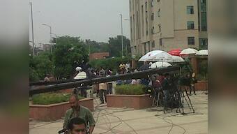 Live: Judge breaks nib of pen after sentencing Delhi gangrape convicts to death