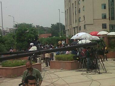 Live: Judge breaks nib of pen after sentencing Delhi gangrape convicts to death