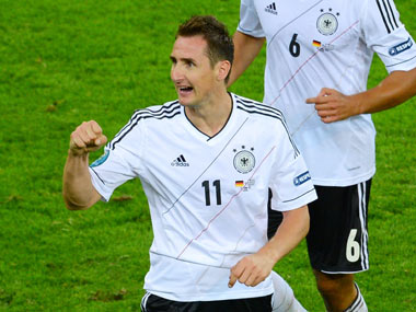 Klose equals Mueller's goal-scoring record for Germany Klose equals Mueller's goal-scoring record for Germany