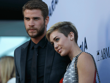 Miley Cyrus unfollows beau Liam Hemsworth on Twitter Miley Cyrus unfollows beau Liam Hemsworth on Twitter