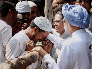 Muzaffarnagar violence: PM promises to push Communal Violence Bill Muzaffarnagar violence: PM promises to push Communal Violence Bill