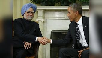 In a rare gesture, Obama walks to White House portico to see off PM