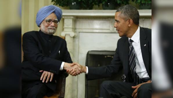 In a rare gesture, Obama walks to White House portico to see off PM