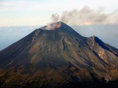 This aerial picture released by Mexican Navy on 23 July 2013, shows the Popocatepetl Volcano, some 55 km from Mexico City. AFP