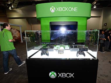 Microsoft's sexist Xbox One letter: Sure, women would rather knit Microsoft's sexist Xbox One letter: Sure, women would rather knit