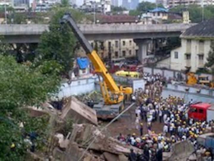 Mumbai Live: Death toll rises to 4 in Dockyard building collapse 