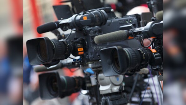 Why is electronic media showing a pro-Congress bias?