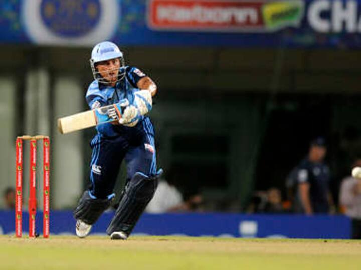 Titans thrash Hyderabad Sunrisers by eight wickets