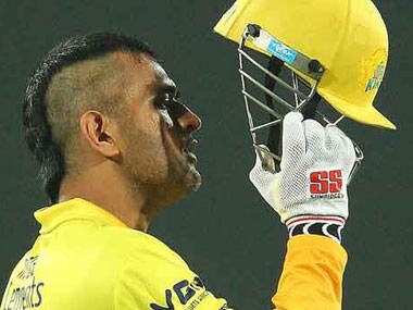 Dhoni's new bald buzz hawk stirs Twitter but fails to 