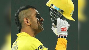 Dhoni's new bald buzz hawk stirs Twitter but fails to impress