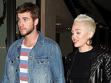 Engagement ring, now a memento for Miley Cyrus! Engagement ring, now a memento for Miley Cyrus!