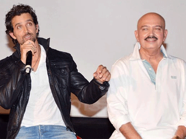 Hrithik hosts dad Rakesh Roshan's birthday bash Hrithik hosts dad Rakesh Roshan's birthday bash