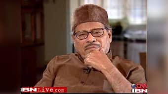Manna Dey admitted to hospital, again