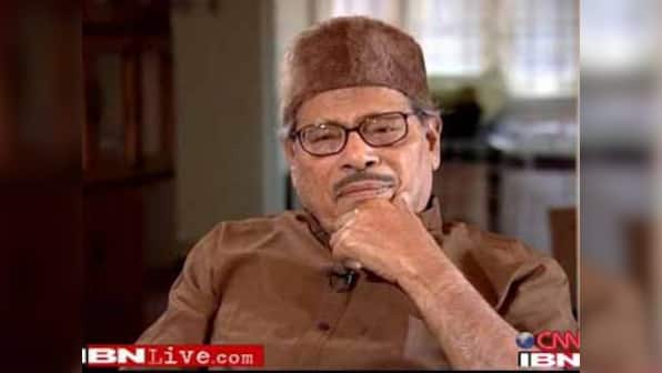 Manna Dey admitted to hospital, again