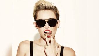 After VMA, Miley Cyrus to host and perform on 'Saturday Night Live'