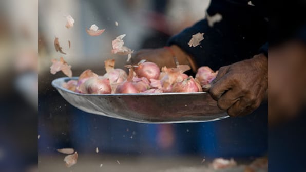 Traders import onions from Afghanistan to help contain prices