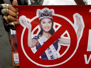 'A humiliation to women': Indonesian Muslims protest Miss World pageant 'A humiliation to women': Indonesian Muslims protest Miss World pageant