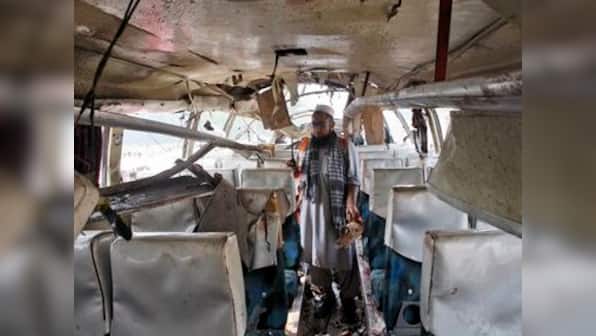 Bomb in bus kills 19 in northern Pakistan, no group claims responsibility