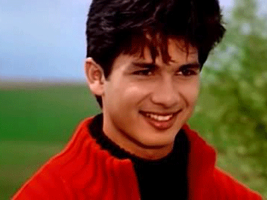 When Shahid Kapoor pasted posters of Ishq Vishk himself When Shahid Kapoor pasted posters of Ishq Vishk himself