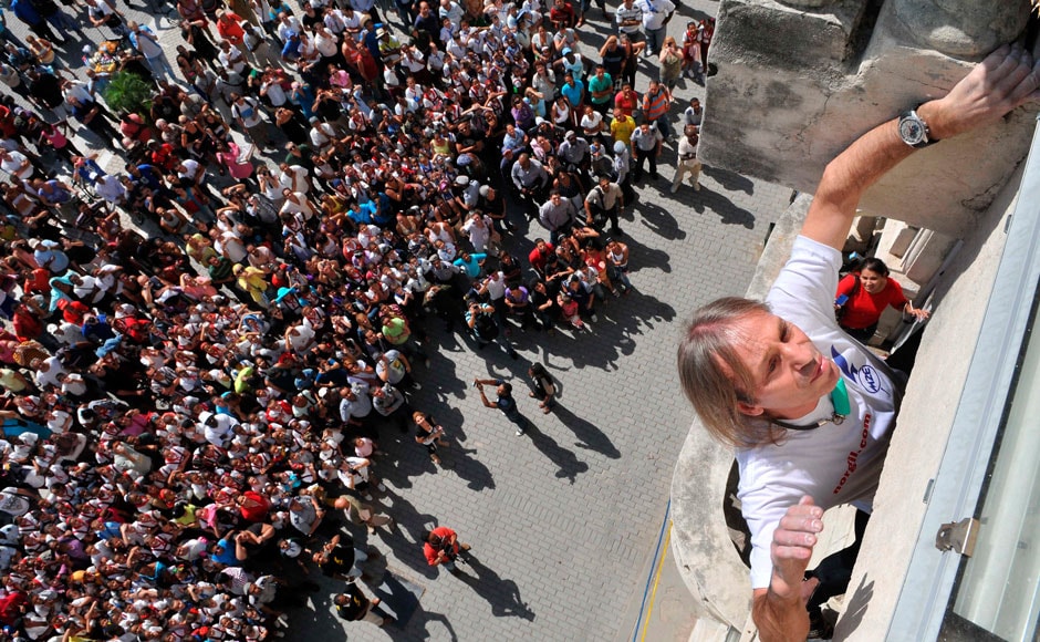 Photos Check Out Real Life French Spiderman Alain Robert Photos