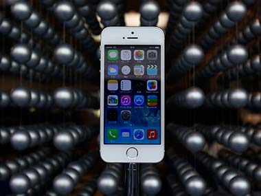 Apple sells 33.8 million iPhones, but revenue disappoints Wall Street Apple sells 33.8 million iPhones, but revenue disappoints Wall Street