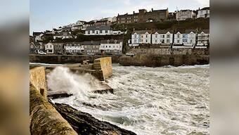Rail, airways disrupted as Britain braces for massive storm