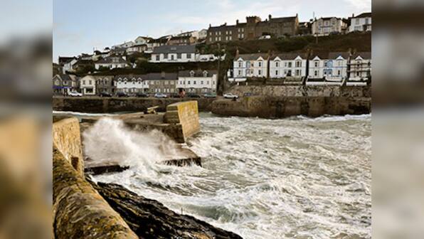 Rail, airways disrupted as Britain braces for massive storm