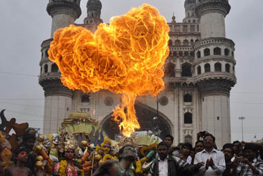 Hyderabad: Why Telangana-Seemandhra are fighting Hyderabad: Why Telangana-Seemandhra are fighting