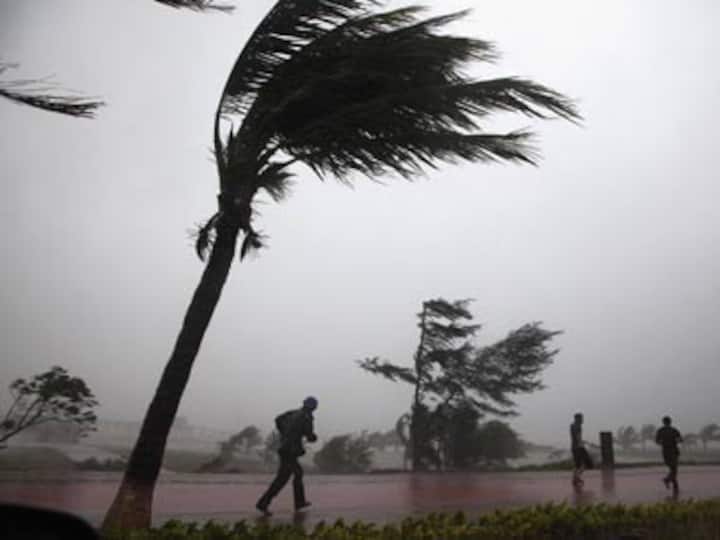 Odisha: Cyclone Phailin intensifies, moves northwest Odisha: Cyclone Phailin intensifies, moves northwest