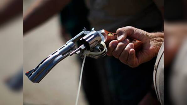 US military recruiter held for shooting superiors