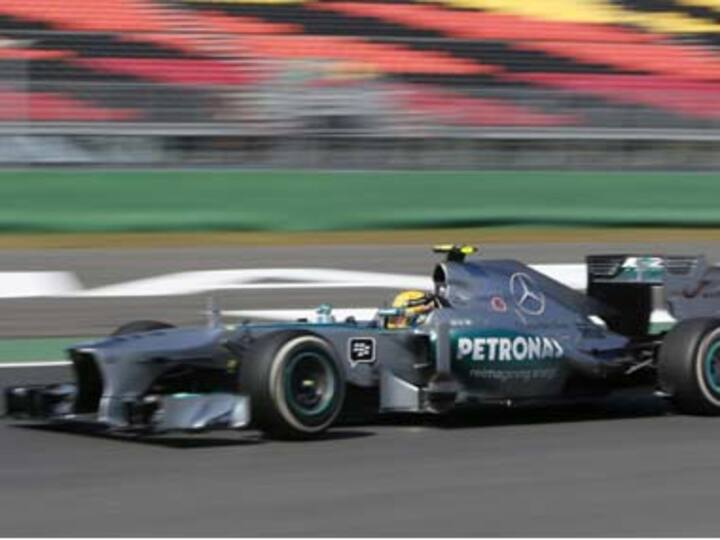 Korean GP: Hamilton fastest as Raikkonen crashes during first practice 