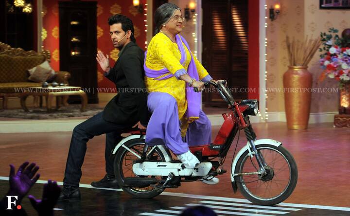 Images: Hrithik promotes Krrish 3 on Comedy Nights With Kapil