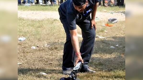 5 dead, 66 injured as blasts mar Narendra Modi rally