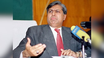 Panama Papers probe: Finance Minister Ishaq Dar asked to appear in court on 14 November in disproportionate asset case