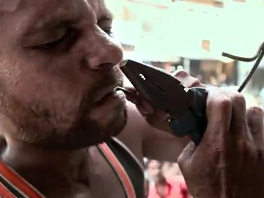 Watch the electricity thief of Kanpur in Katiyabaaz Watch the electricity thief of Kanpur in Katiyabaaz