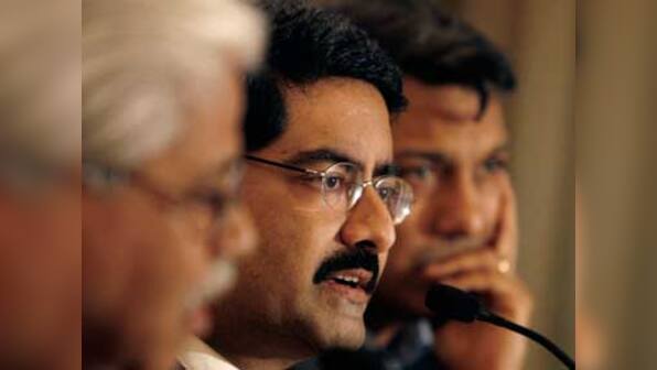 Murthy backs Birla, says accusations will affect investor sentiment