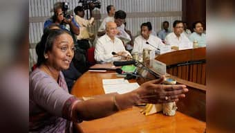 2G scam: JPC report submitted to Lok Sabha speaker Meira Kumar