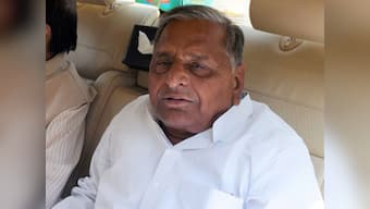 BJP, Cong will fail to get majority through money power: Mulayam