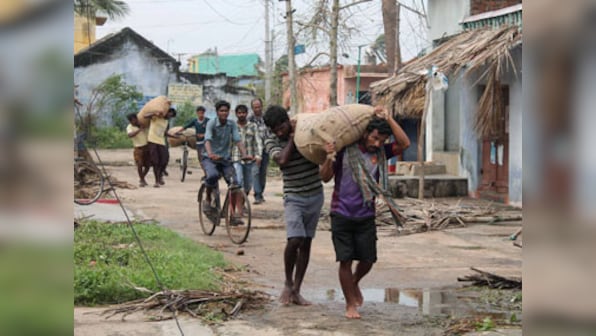 People from cyclone-hit Odisha crossing over to Andhra in search for ATMs