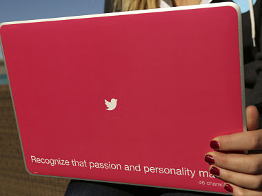 Twitter picks NYSE for IPO, but losses triple Twitter picks NYSE for IPO, but losses triple