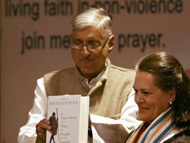 Correction for a stable polity must come from ground level: Rajmohan Gandhi Correction for a stable polity must come from ground level: Rajmohan Gandhi