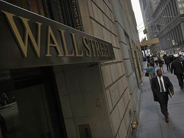 Even as debt deal cut in Senate, Wall Street picture sours Even as debt deal cut in Senate, Wall Street picture sours